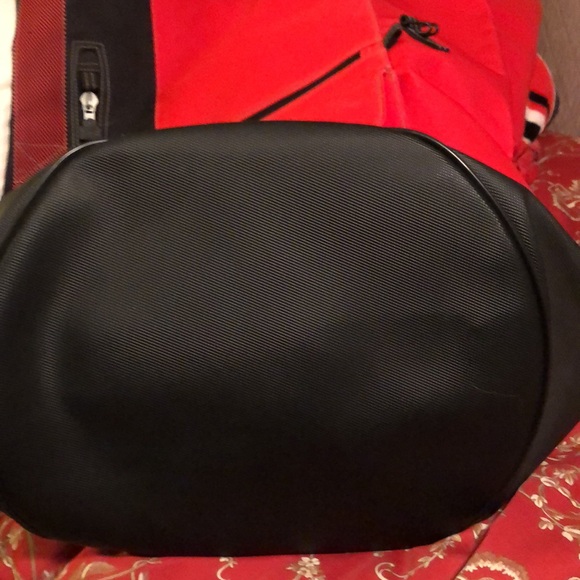 Marlboro Unlimited Drawstring Red Duffel Shoulder Bag Vintage 90’s. - Picture 13 of 15